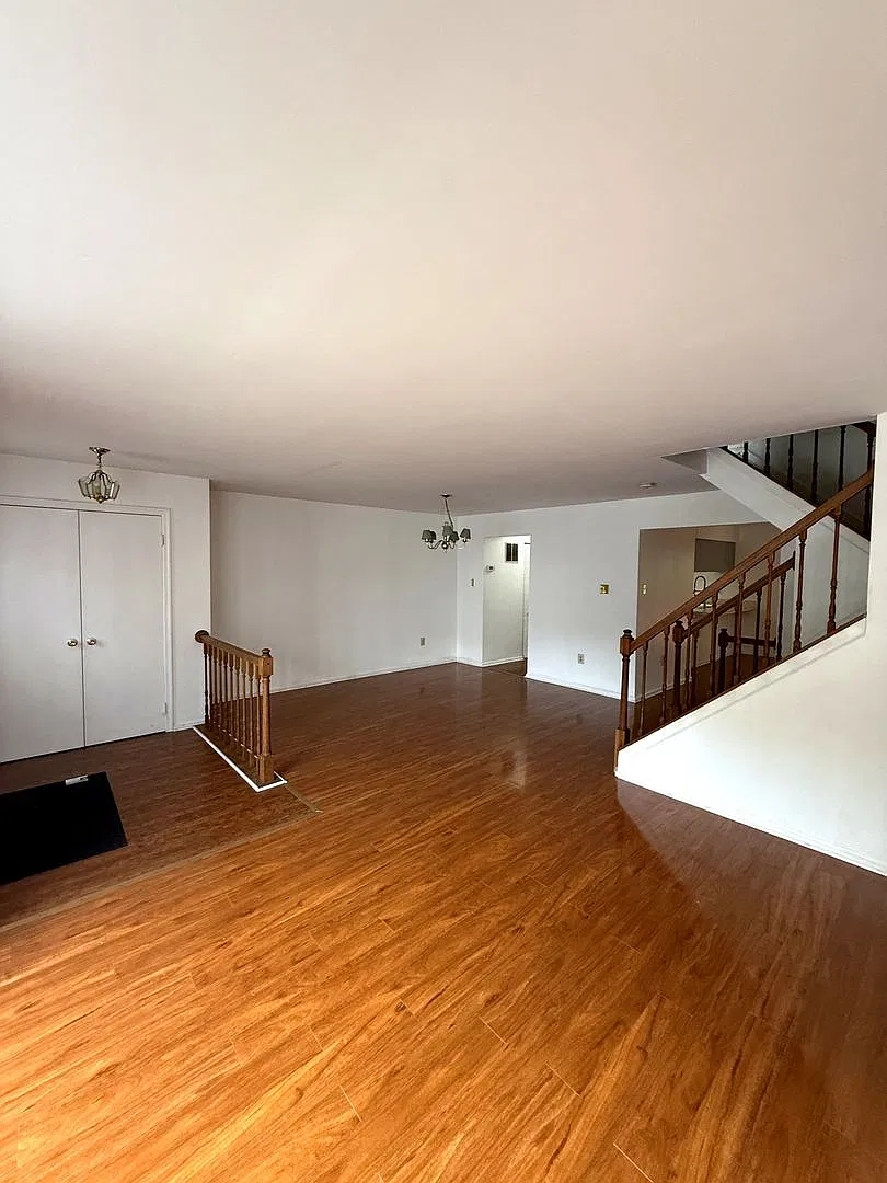 Spacious 3-Bedroom Townhome in Wellington Valley | Finished Basement & Wooded Views — Photo 2