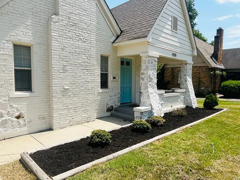 908 Maury St — Photo 3