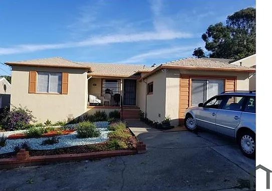 8810 Seneca St — Photo 1