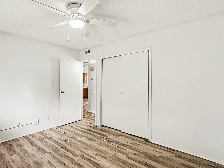4435 N 68th St — Photo 11