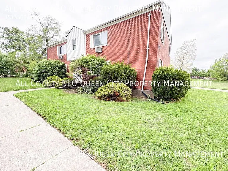 2334 Davue Cir #2 — Photo 1