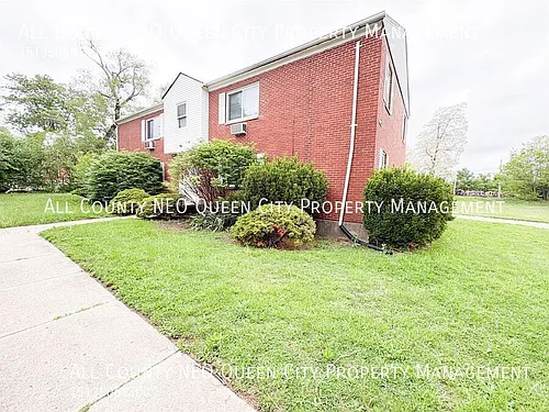 2334 Davue Cir #2 Photo 1