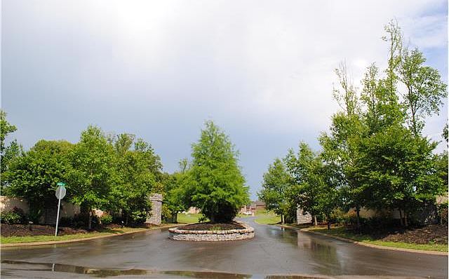 2nd image of 28 Harbor Pointe #85