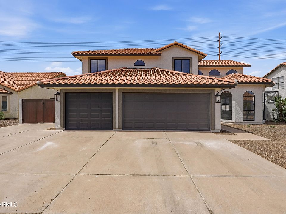1st image of 858 N SAINT ELENA Street