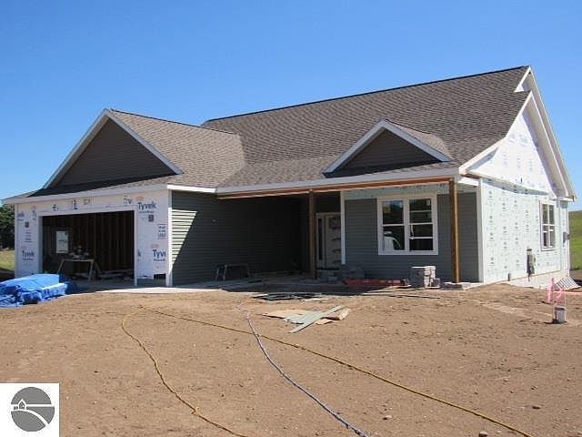 1st image of 1642 Oban Way