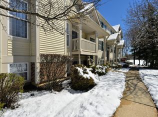 2889 N Augusta Dr, Wadsworth, IL 60083