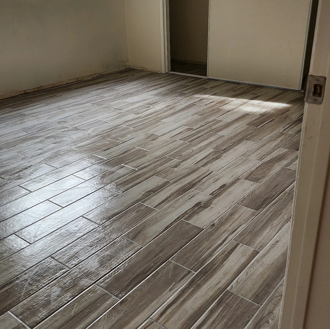 1 bed, 810 sqft, $1,825 — Photo 3