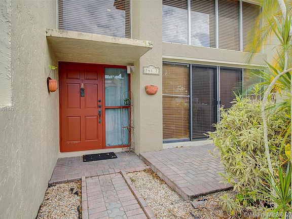 4th image of 741 E Coco Plum Cir APT 7