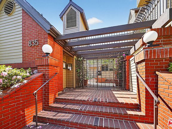 3rd image of 835 S Lucerne Blvd APT 105