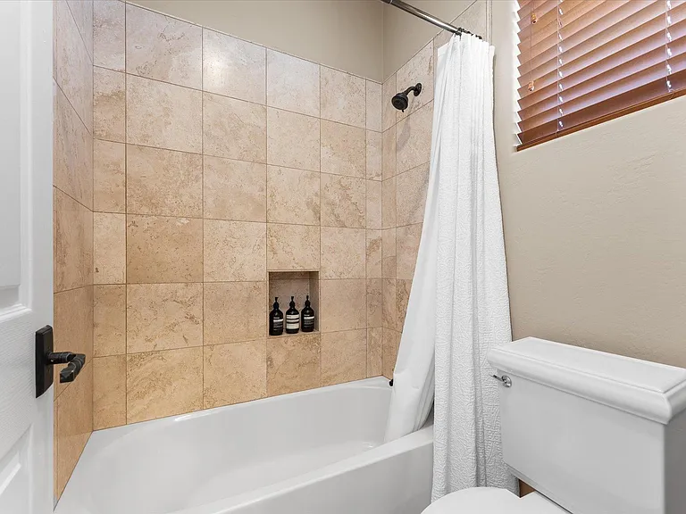 14333 W Cypress St — Photo 13