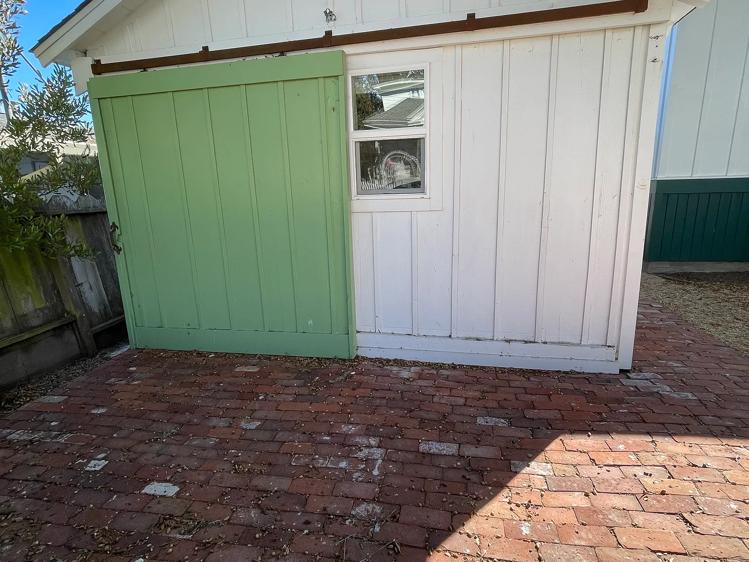1 bed, 410 sqft, $2,450 — Photo 1