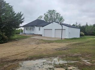 1781 Ivy Rd, Minneapolis, KS 67467