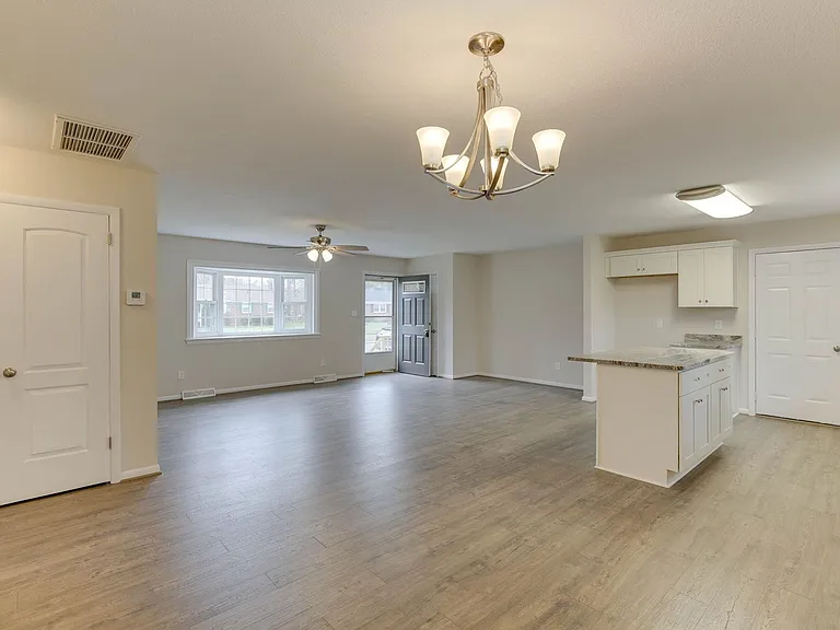 213 Clemwood Pkwy — Photo 8