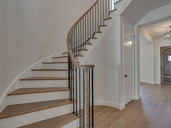 4th image of 4296 Birdseye Ln