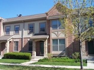 1954 Beaumont Pl, Northbrook, IL 60062