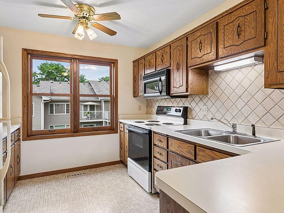 3rd image of 1799 1/2 County Road East E #30