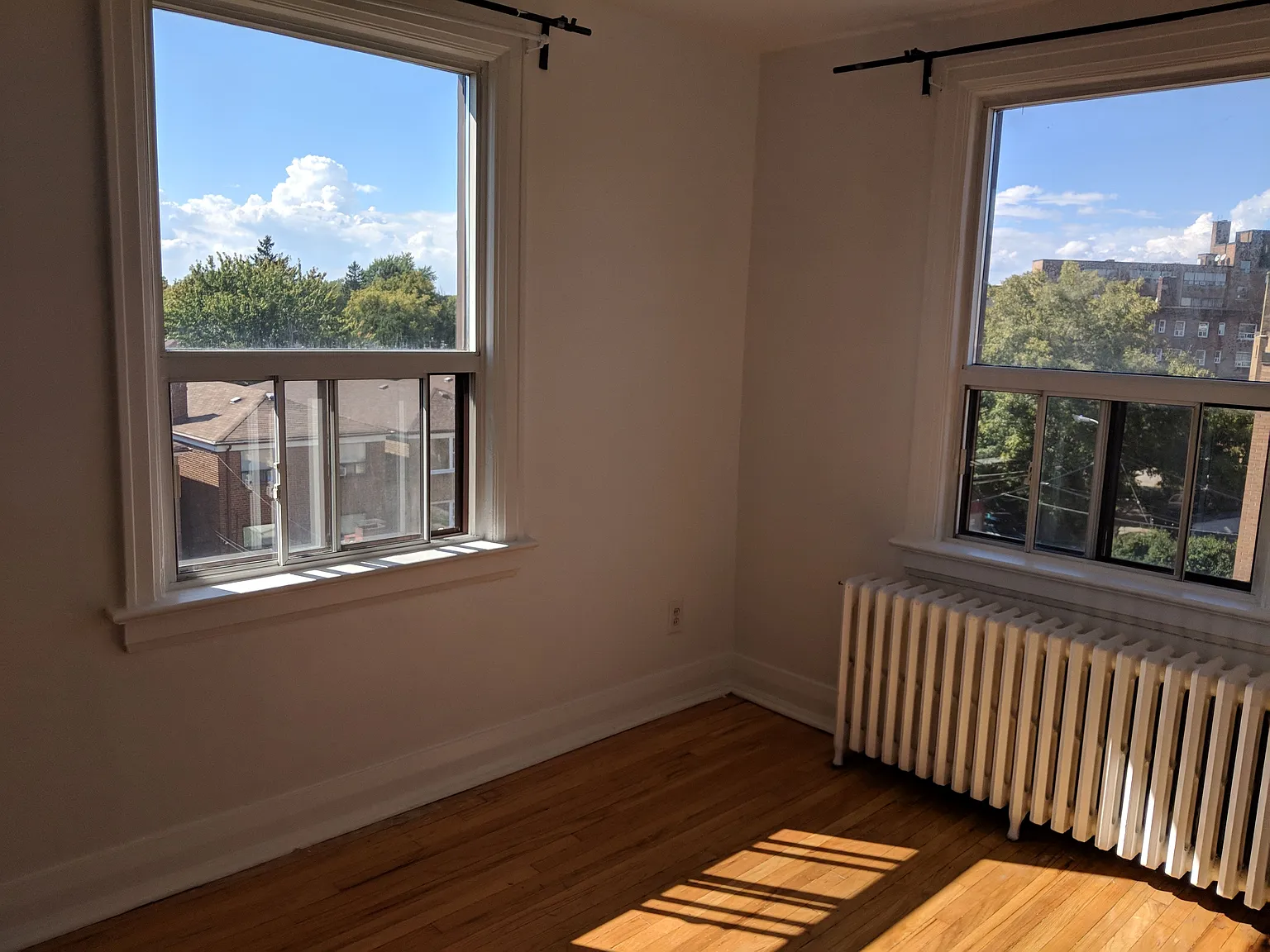 172 Vaughan Road — Photo 3