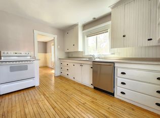387 College Ave, Orono, ME 04473