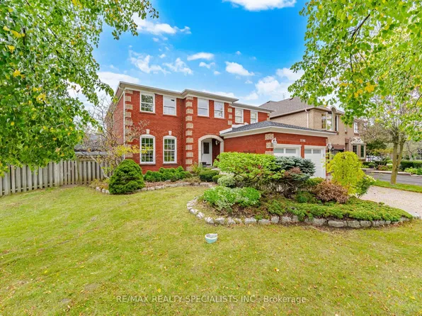 3706 Price Ct, Mississauga, ON L5L 4S6