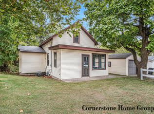 347 Six Mile Rd NW, Comstock Park, MI 49321
