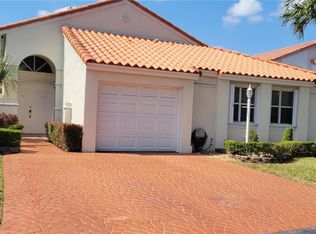11750 SW 92nd Ln, Miami, FL 33186