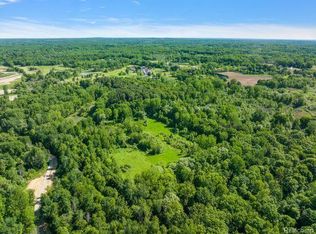 1039 Stoney Creek Rd, Oakland, MI 48363