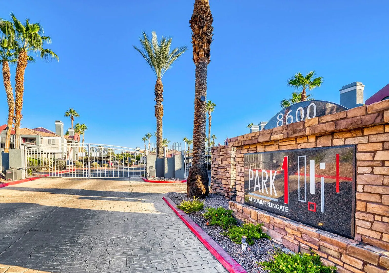 Gated 1-Bedroom Condo with Fireplace, Balcony & Community Amenities! — Photo 2