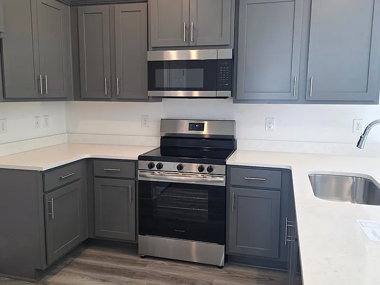 16228 Tigris Dr — Photo 2