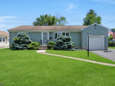 12 Evelyn Pl, East Hanover, NJ, 07936