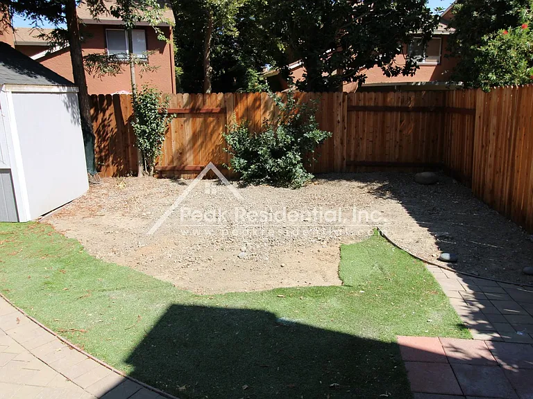 2641 Decker Way — Photo 33