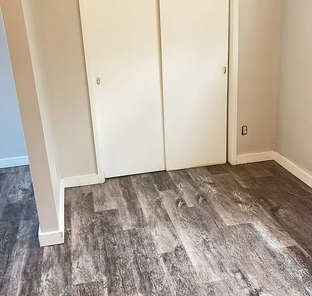 925 N Main St — Photo 10