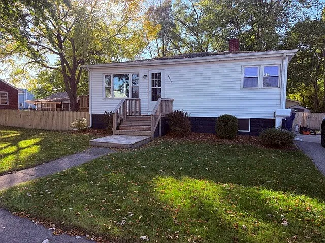 2010 S Kiesel St