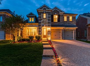 817 Oglethorpe Ln, Aubrey, TX 76227