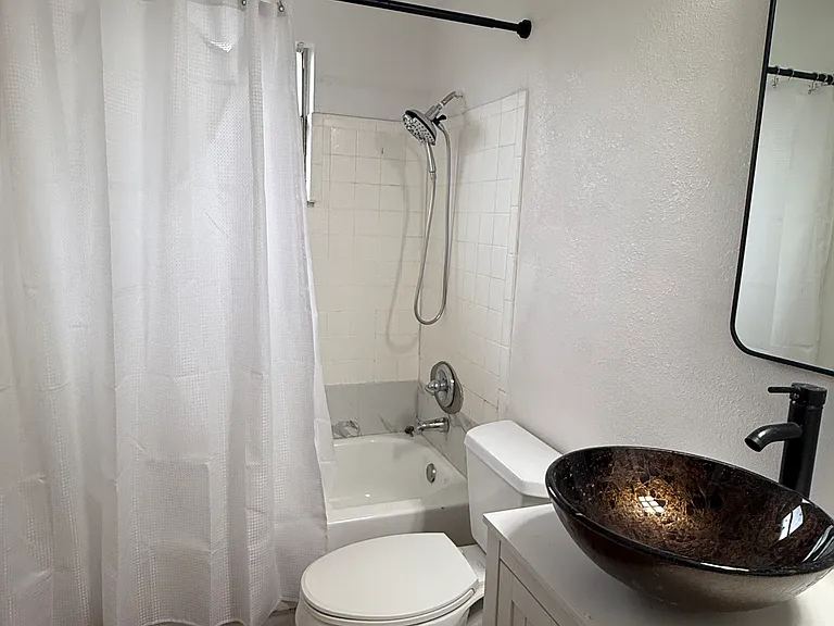9407 Grandfield Rd #B — Photo 12