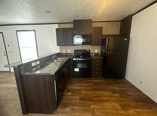66 Lake Ness Dr #66, Mount Morris, MI 48458