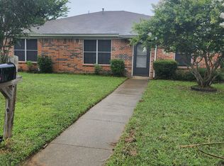 6215 Maple Springs Dr, Arlington, TX 76001