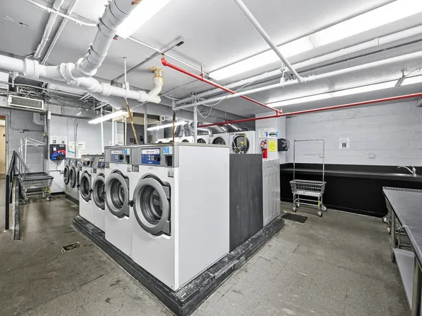 305 East 40th Street image 17 of 19