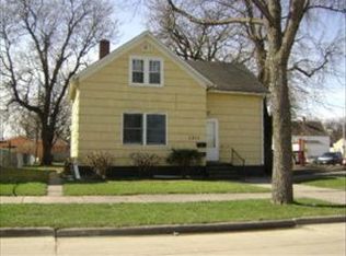 1211 7th Ave N, Grand Forks, ND 58203