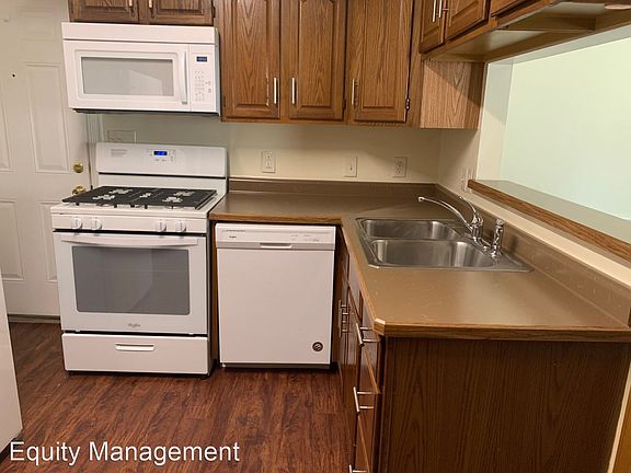 2nd image of 451 E Kline St