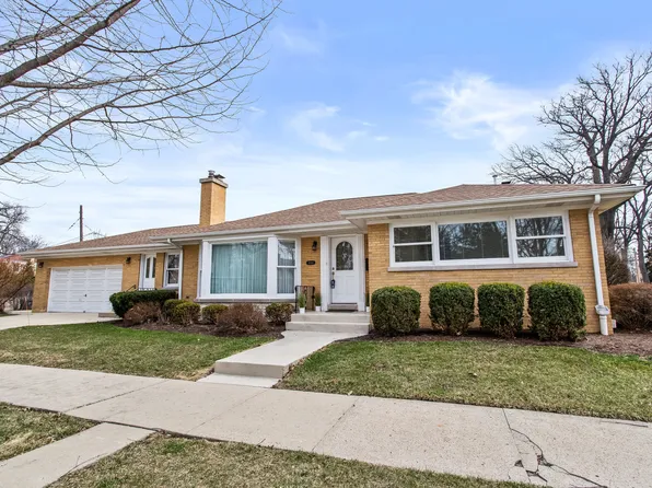 6034 Grove Ct, Morton Grove, IL 60053