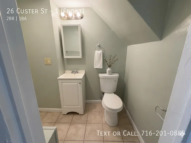 26 Custer St #1 — Photo 4