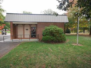 206 1st Ave SE, Hickory, NC 28602
