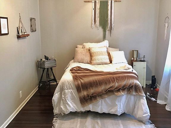 3rd image of 1137 W 41st St #2W