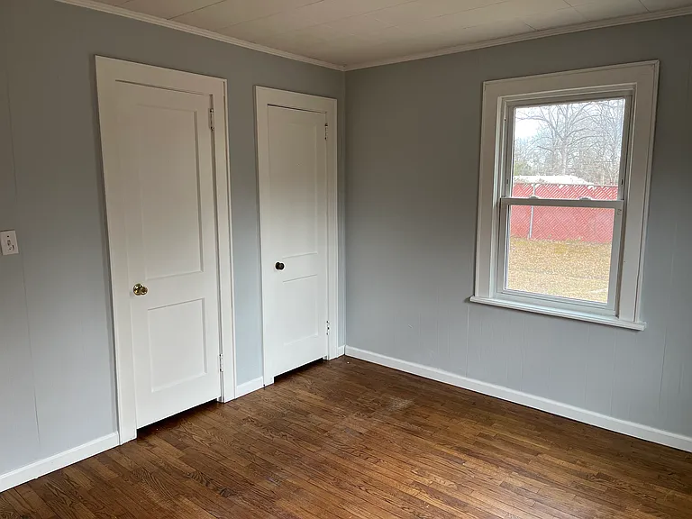 7 Williamson St SW — Photo 3