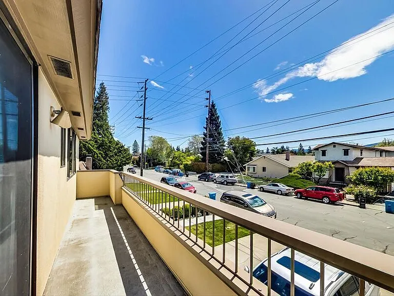1709 Valota Rd — Photo 32