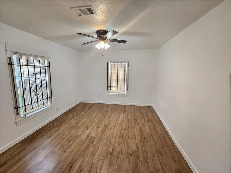 3206 Anita St — Photo 18