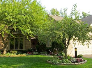 2234 Juniper Ct, Shelby Township, MI 48316