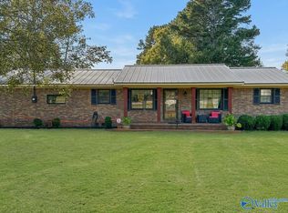 145 Lakewood Dr E, Muscle Shoals, AL 35661