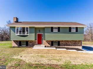 8 W Manor Ave, Enola, PA 17025