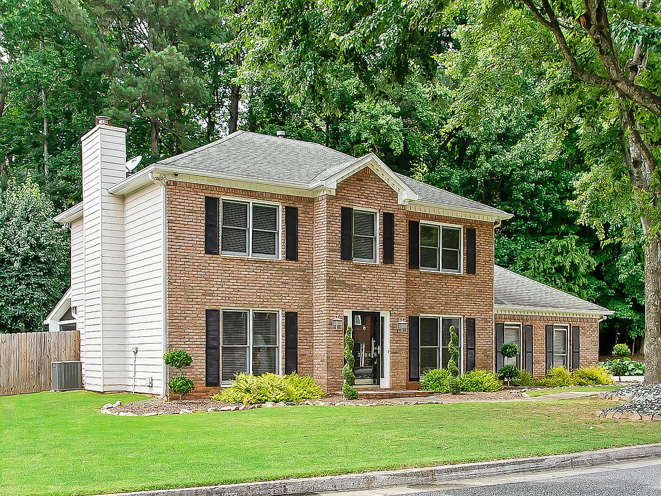 1st image of 3004 Vineyard Way SE